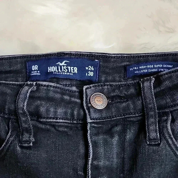 Hollister Ultra High Rise Super Skinny - Picture 2 of 4